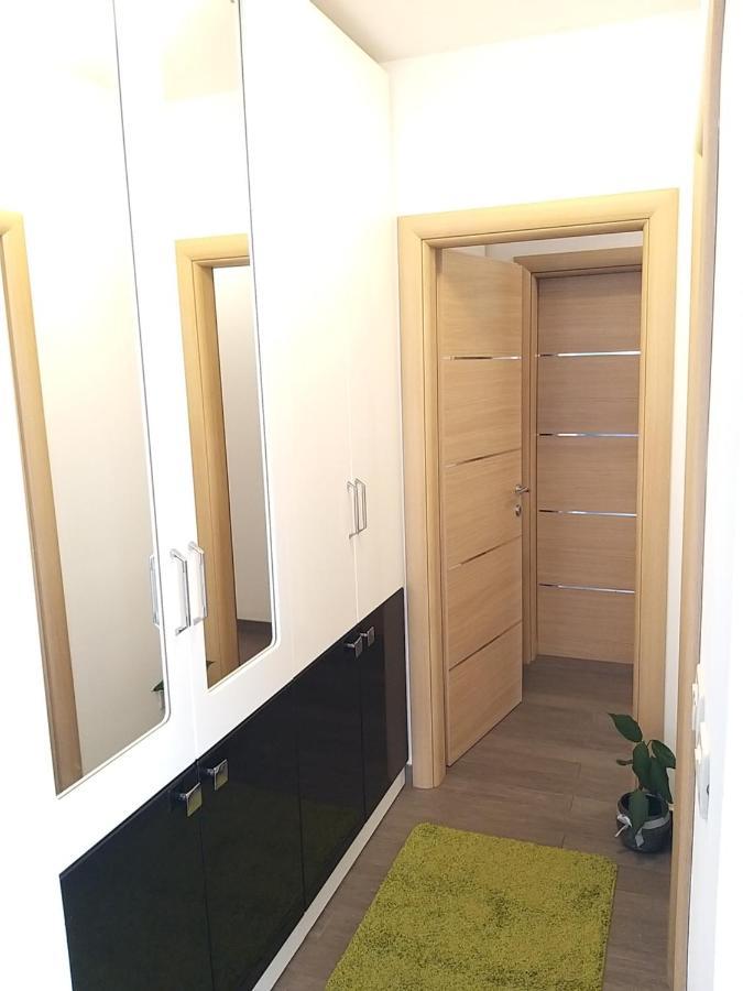 ספליט 3 Bedroom Apartment With Terrace And Free Parking מראה חיצוני תמונה