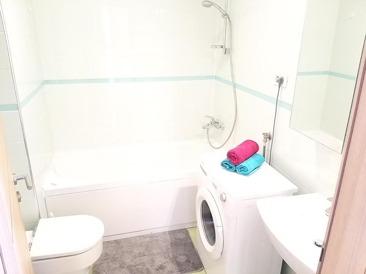 ספליט 3 Bedroom Apartment With Terrace And Free Parking מראה חיצוני תמונה
