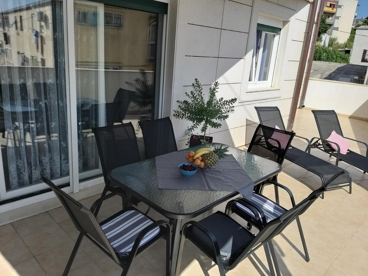 ספליט 3 Bedroom Apartment With Terrace And Free Parking מראה חיצוני תמונה