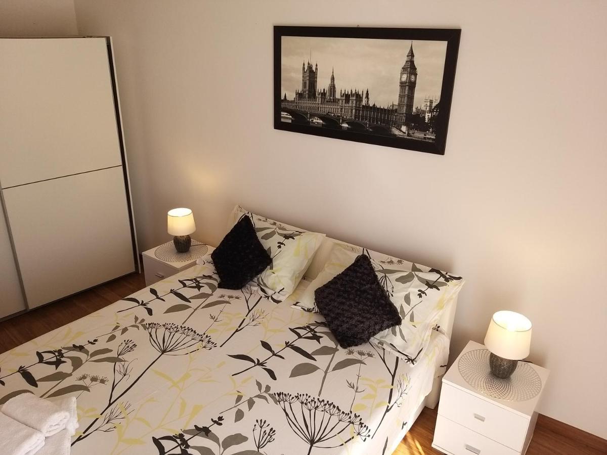 ספליט 3 Bedroom Apartment With Terrace And Free Parking מראה חיצוני תמונה
